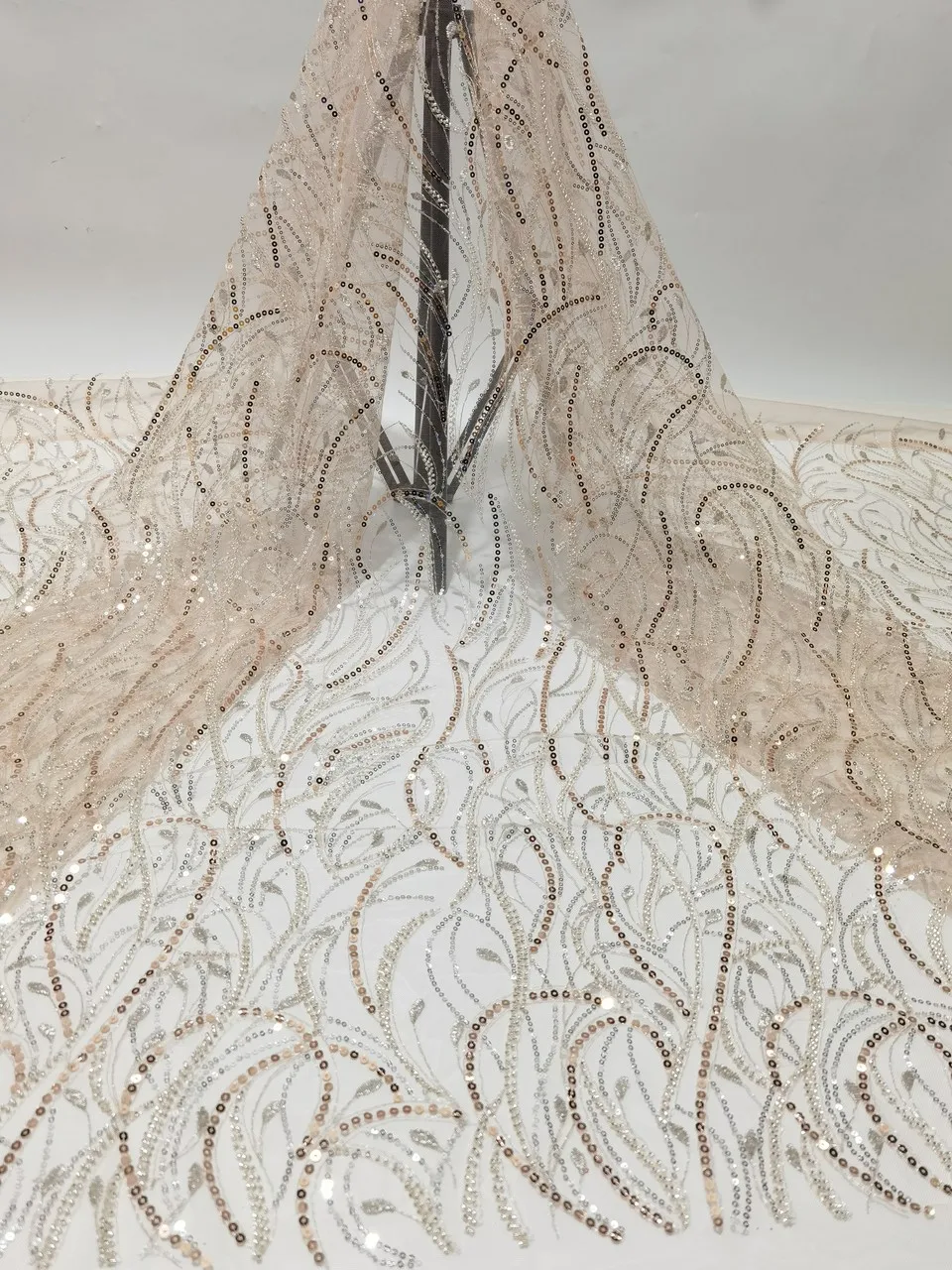 

African sequined lace fabric 2021 high-quality embroidery textiles French Nigerian tulle lace fabric wedding FJ39111