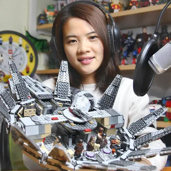 

Building blocks spaceships assembled Star Wars Millennium Falcon 79211/69900 puzzle children's assembled building block toys