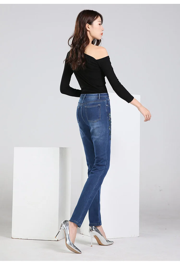 12387170660_528912256