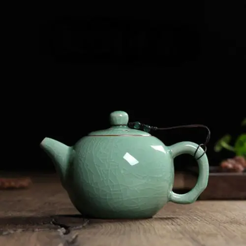 

[GRANDNESS] ] Xishi Pot Chinese longquan celadon teapot Kung Fu Teapot with Filter 240ml China Longquan Tea pot 240 ml