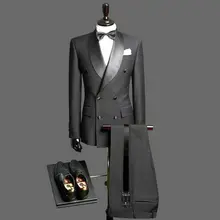 Для мужчин двухбортовая Свадебные Жених фраки строгие Формальное вечернее шаль костюмы с лацканами