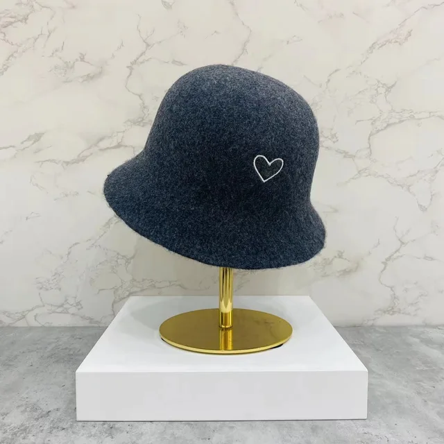 Winter retro ladies bucket hat white 