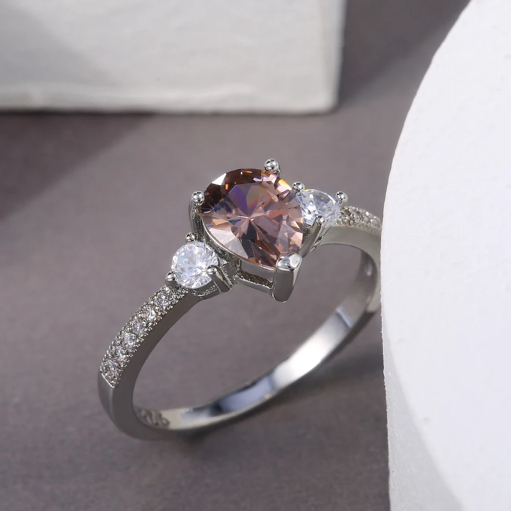 Huitan Trend Pear Shape Stone Women Ring Engagement Proposal Rings For