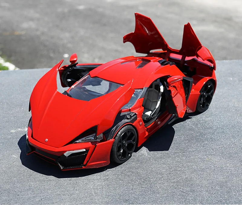 1:18 Масштаб спортивная модель автомобиля металлическая текстура автомобиля Седан сплав литье под давлением Коллекция игрушек Детская игрушка Сувенир украшения дисплей