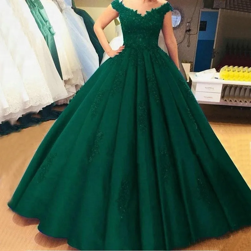 Vintage-Dark-Green-Ball-Gown-Evening-Dresses-Long-Floor-Length-V-Neck-Evening-Gowns-Ruched-Lace_conew1