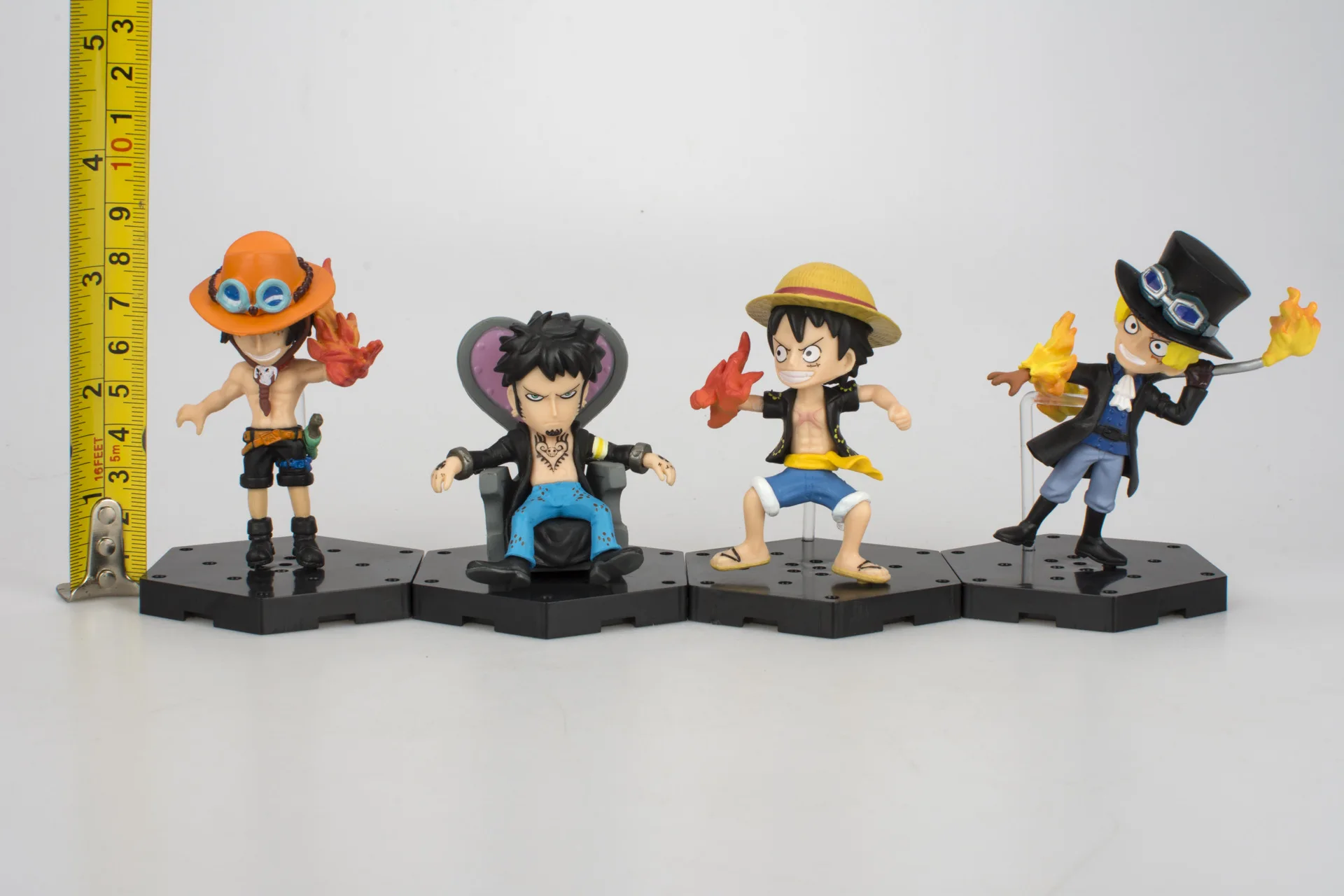 Горячая 4-one piece Аниме-игрушка Luffy Luo Ace Garage Kit Saab Roof украшения креативные подарки модель