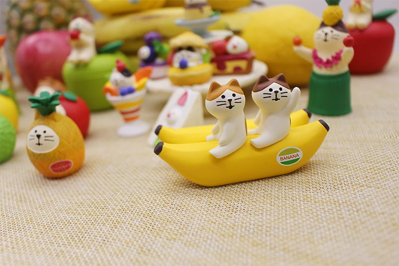 Japanese Fruit Cute Kawaii Cat Dharma Animal Ornaments Feng Shui Creative Gift Miniature Decoration Home Decoration Accessories