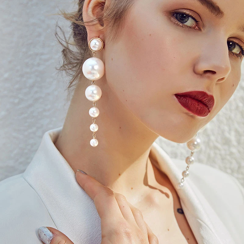 

Hot Trendy Elegant Created Big Simulated Pearl Long Earrings Pearls String Statement Drop Earrings For Wedding Party Gift 2020