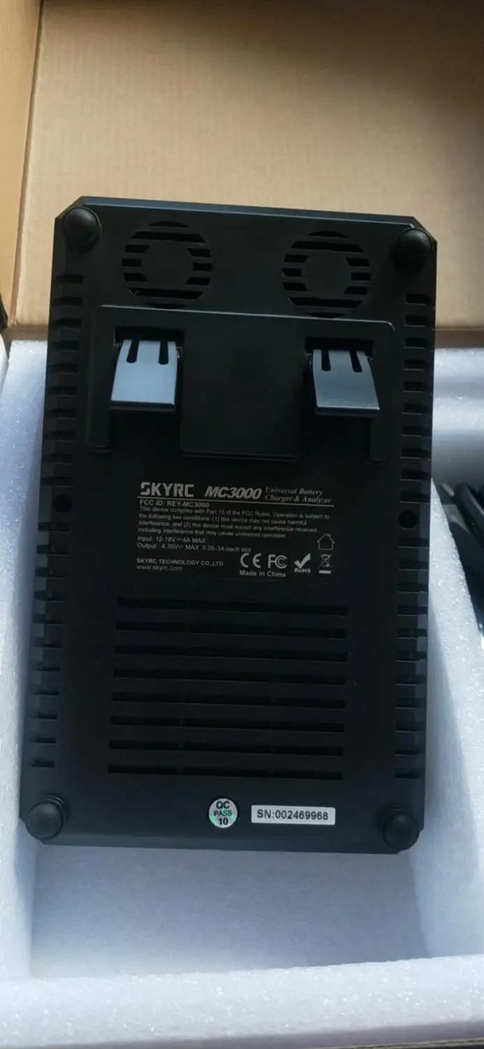 Original SKYRC MC3000 Smart 4 Slots LCD Display UNIVERSAL BATTERY charger IPHONE /by phone for mutilcopter fpv rc drone