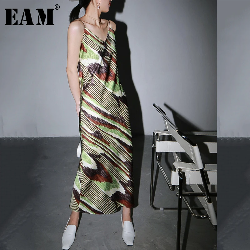 

[EAM] Women Green Pattern Printed Temperament Spaghetti Strap Dress New Sleeve Loose Fit Fashion Tide Spring Autumn 2020 1R961