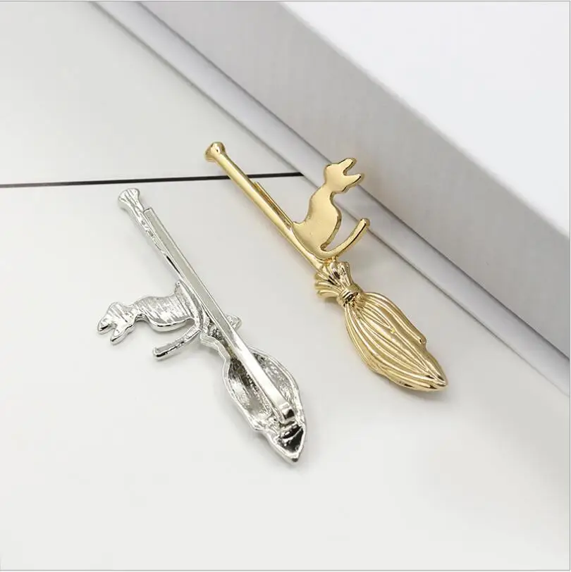 

Cute Cat with Broom Animal Hair Clip Barrettes Girls Lovely Hair Accessary Gift T0442