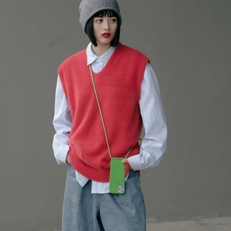 Жилет женский вязаный с V-образным вырезом и воском | Женская одежда