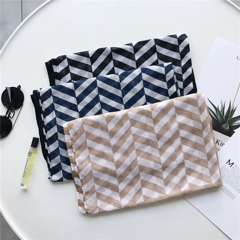 

2019 Luxury Brand Women Striped Line Viscose Scarf Shawl and Echarpe Wrap Designer Scarves Plus Size Female Muslim Stole Bandana