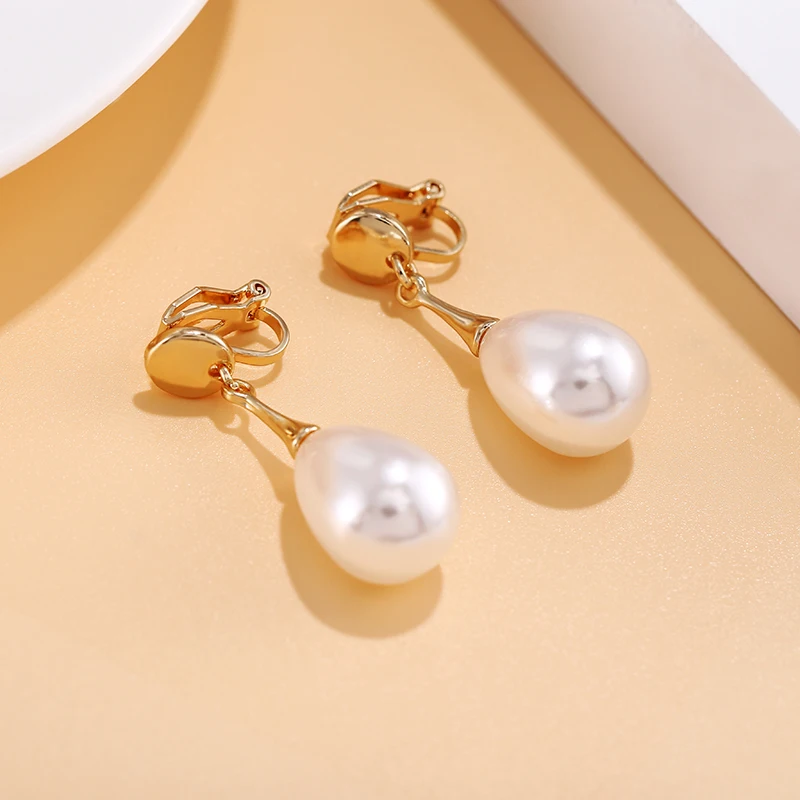 

Elegant Waterdrop Simple Pearl Clip on Earrings Charm Pendant Simulated Pearl Geometric No Pierced for Women