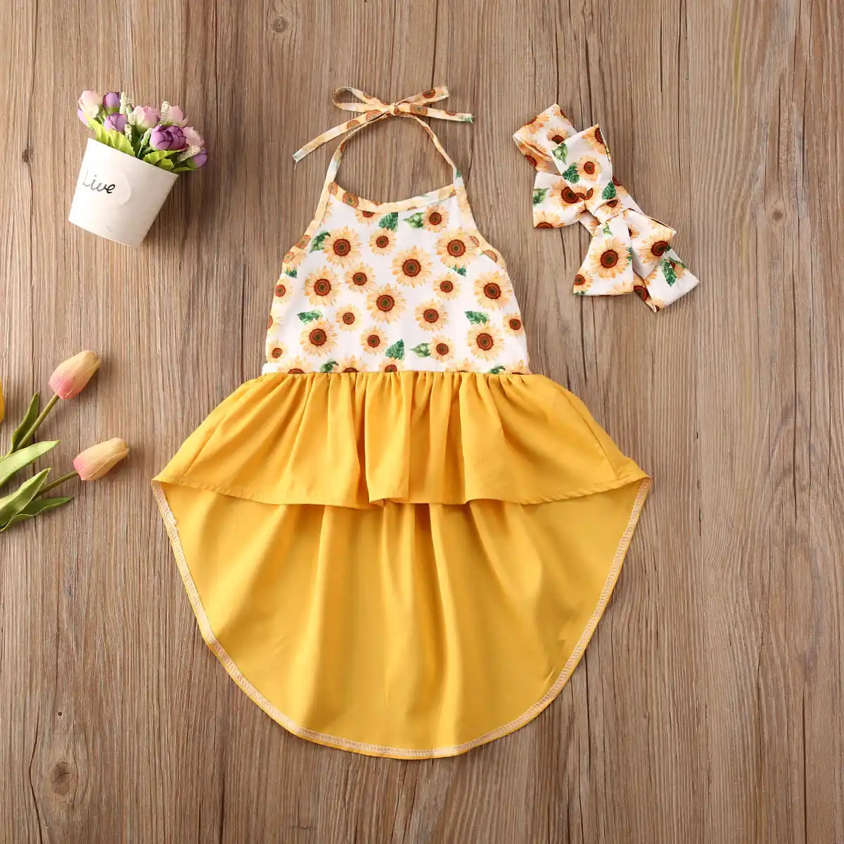 vestido infantil com estampa de girassol