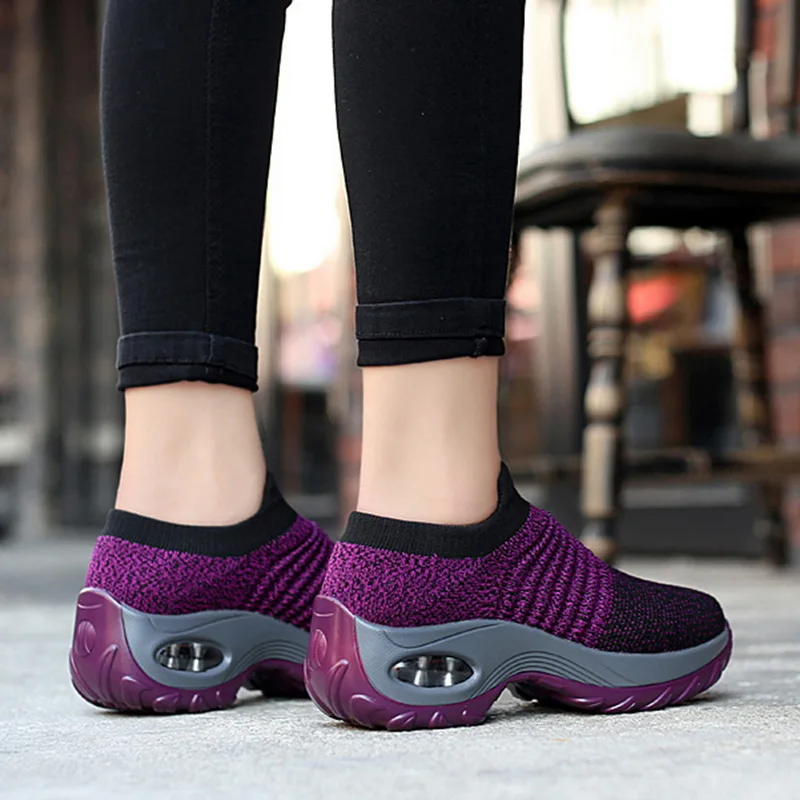 Heflashor/Новинка года; летние женские кроссовки; модный дышащий сетчатый повседневный обувь кроссовки на танкетке для женщин; черные носки; кроссовки