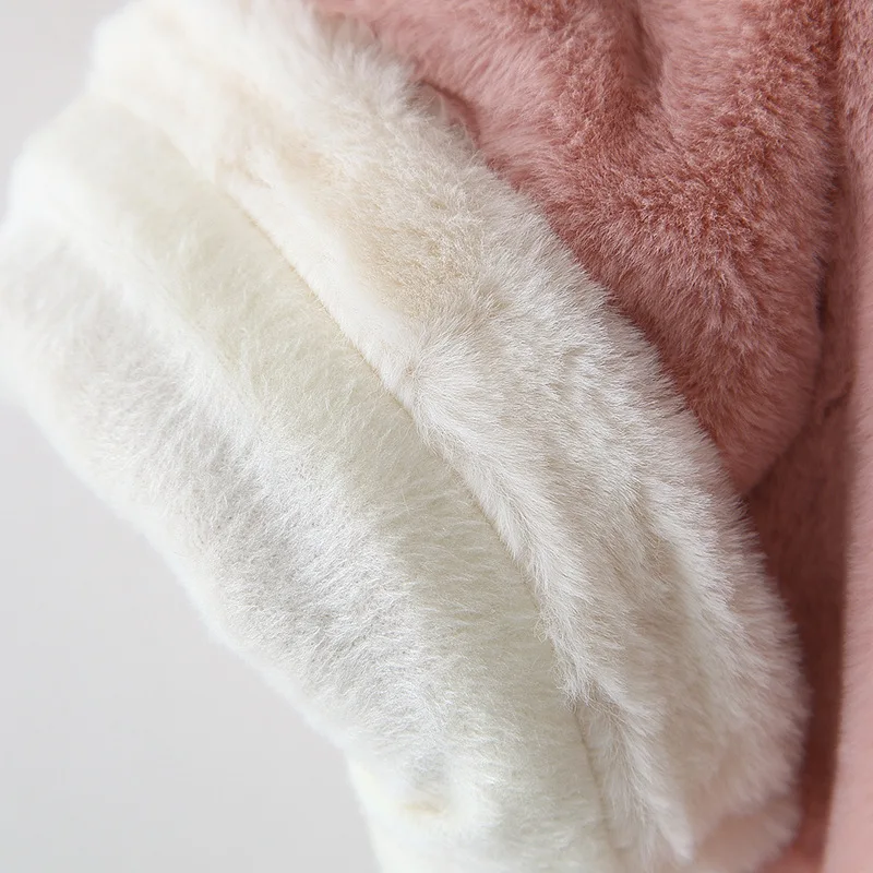 9476225394_107806272