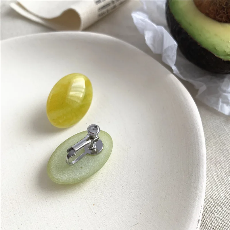 2020 Korean Round Green Resin Stone Earrings Retro Fresh Green Acrylic Flower Geometric Square Clip on Earrings Without Piercing 