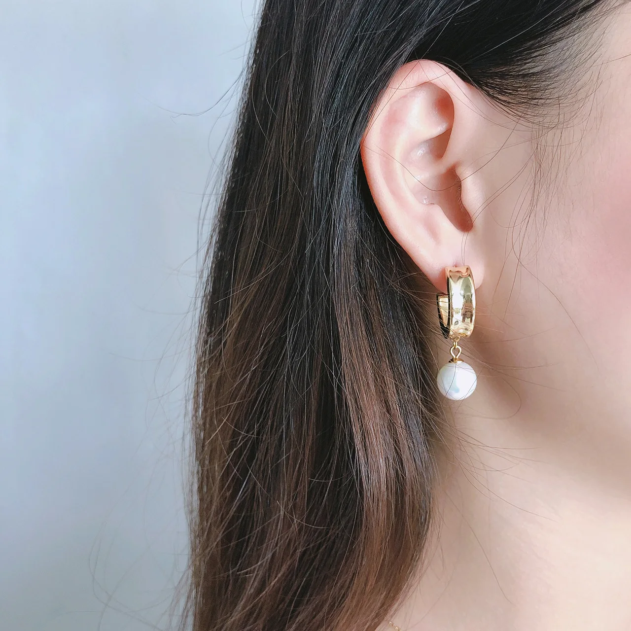 

Women S925 Sterling Silver Dangle Earrings Nordic style Fashion Golden C Hoop Nature Pearl Earrings For Royal Office Women Star