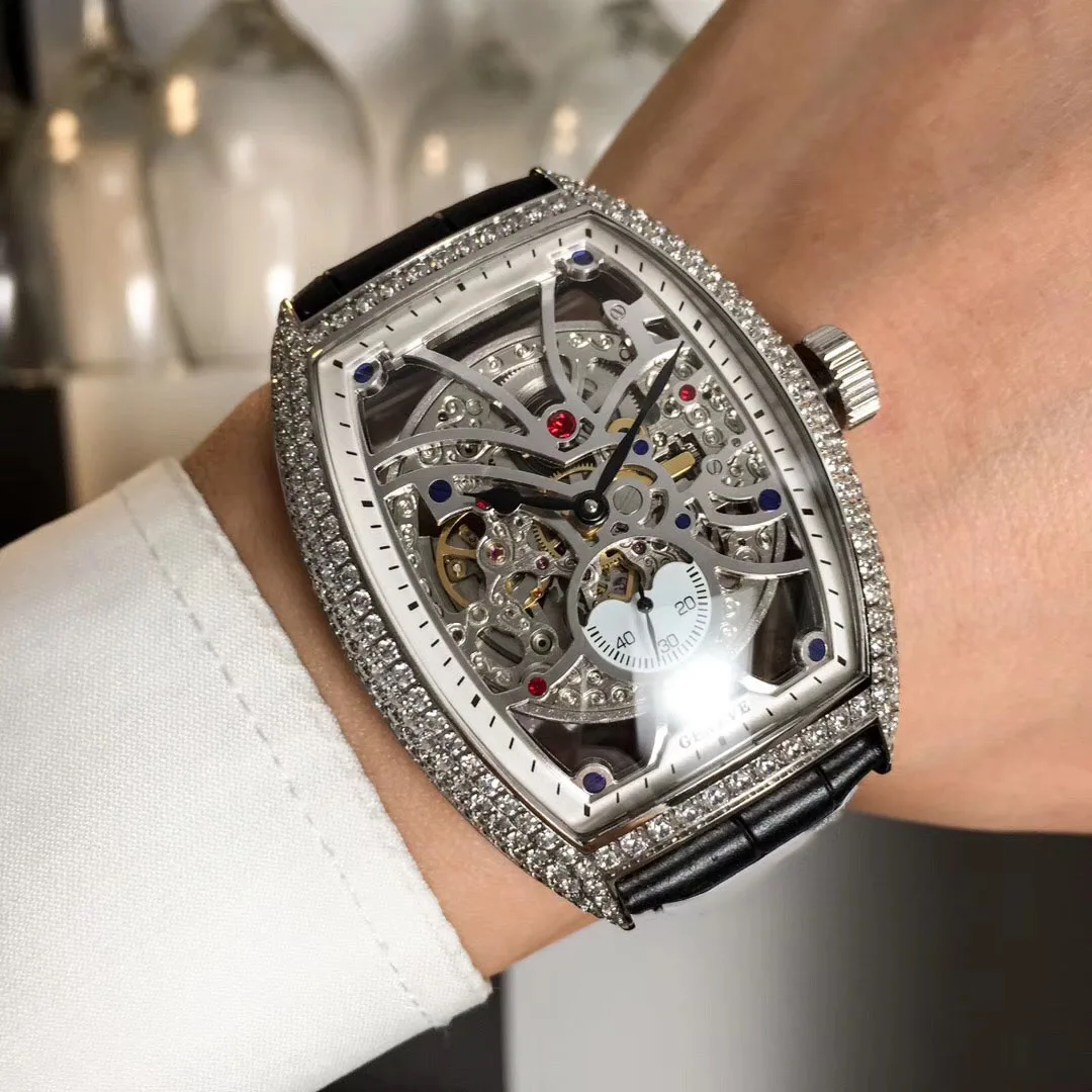

WG09132 Mens Watches Top Brand Runway Luxury European Design Automatic Mechanical Watch