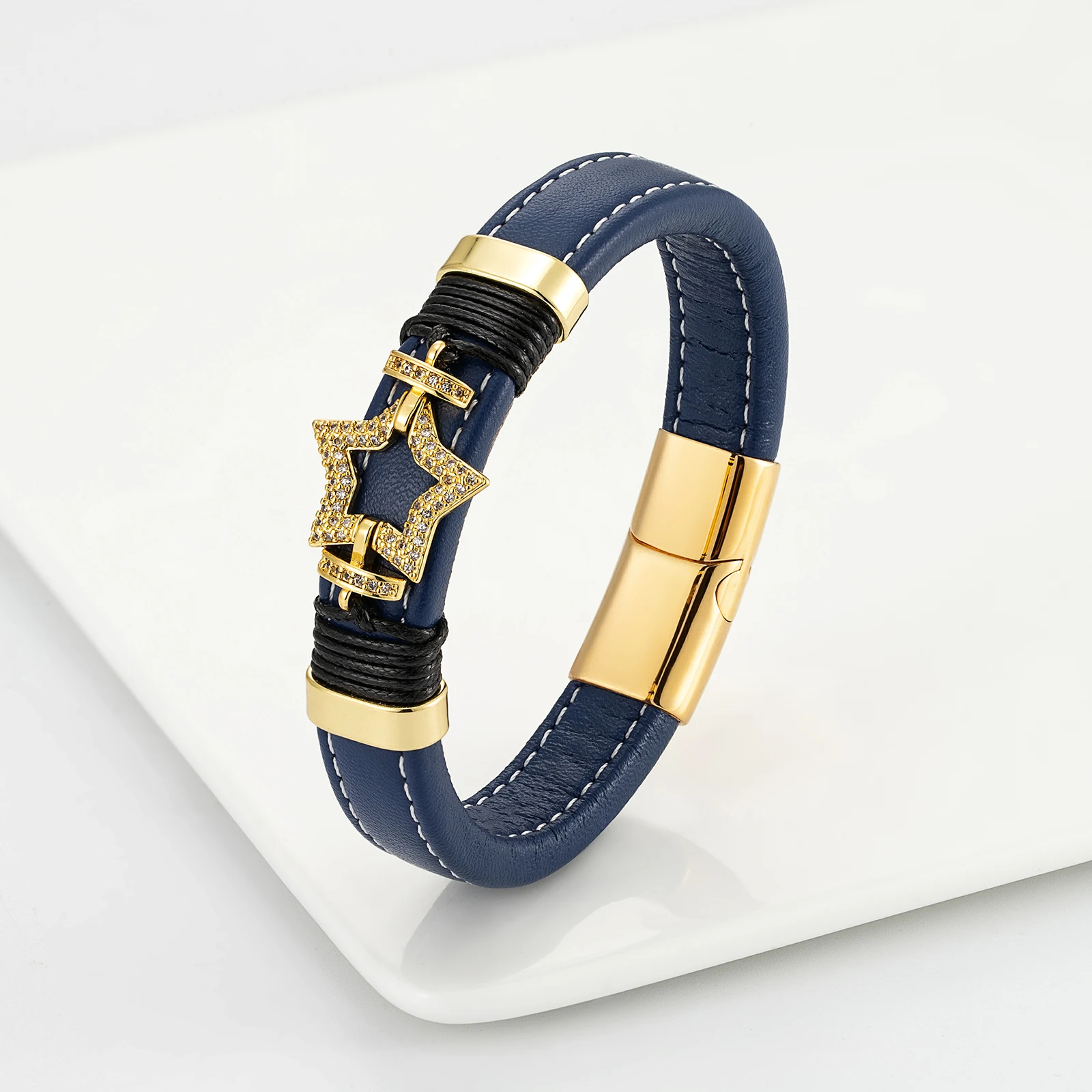 Браслет из нержавеющей стали с пятиконечными звездами и микро-алмазами |