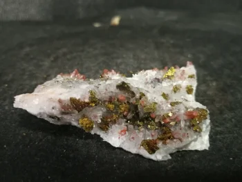 

34.7gNatural crystal, saliferous iron ore, calcite, paragenetic mineral samples