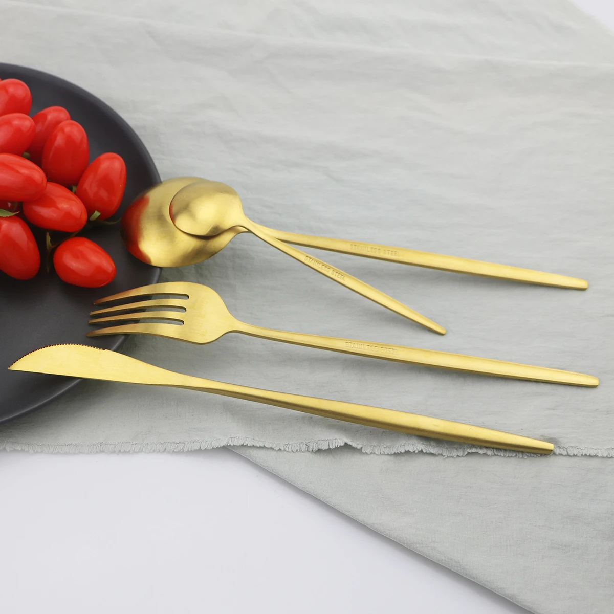 30Pcs Matte Gold Cutlery Set Stainless Steel Dinnerware Knife Dessert Fork Spoon Dinner Silverware Kitchen Party Tableware Set cutlery set western style cutlery set stainless steel cutlery set