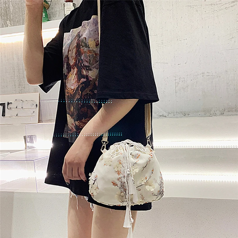 6 - CWN90629461_0921579284372292304