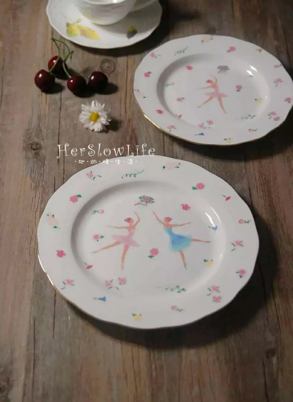 

8-inch Elegant Afternoon Tea Golden Bone Porcelain Dessert Ballet Patterns Lotus Leaf Edge Disc 8-inch