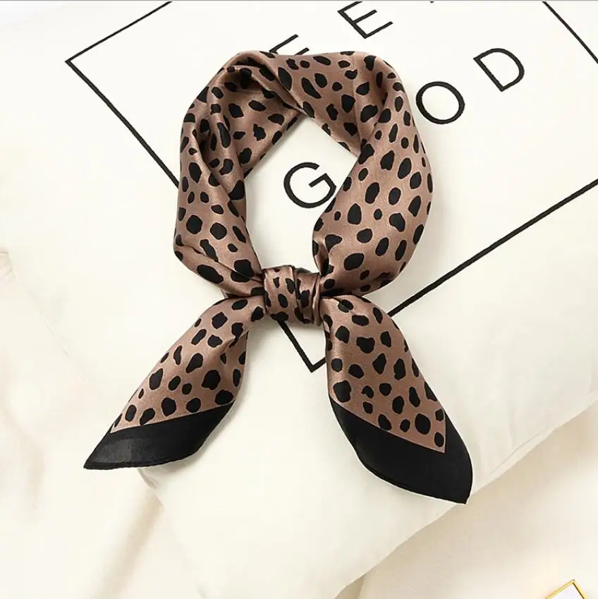 

2021 Fashion Bandana Women Hair Scarf Sexy Spot Prints Hijab Silk Scarfs for Ladies Foulard Square Scarves Wraps 53*53cm