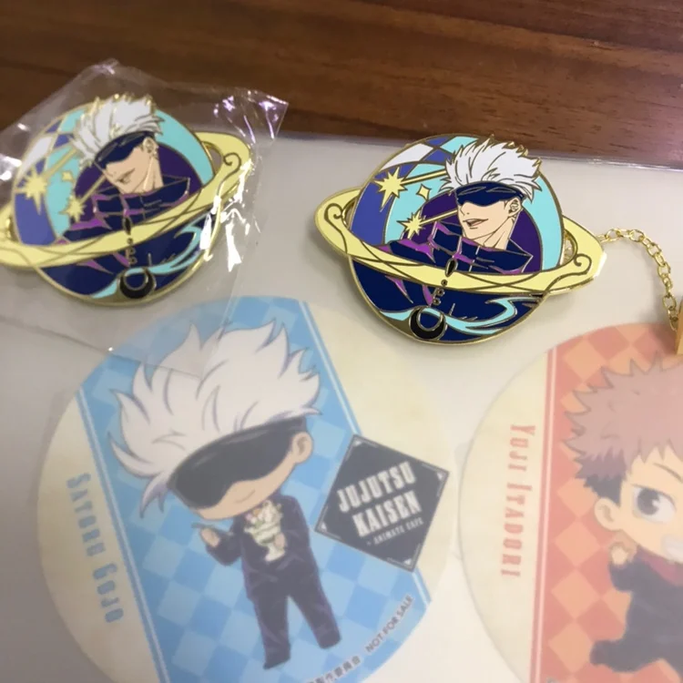 COSJK Anime Jujutsu Kaisen Gojo Satoru Metal Chain Badge Button Brooch Pins Collection Fashion Medal Pendant Souvenir Toy Cosplay Gift -Zentai shop online H9e5a2e5e79124eed941db1398d8d622ba