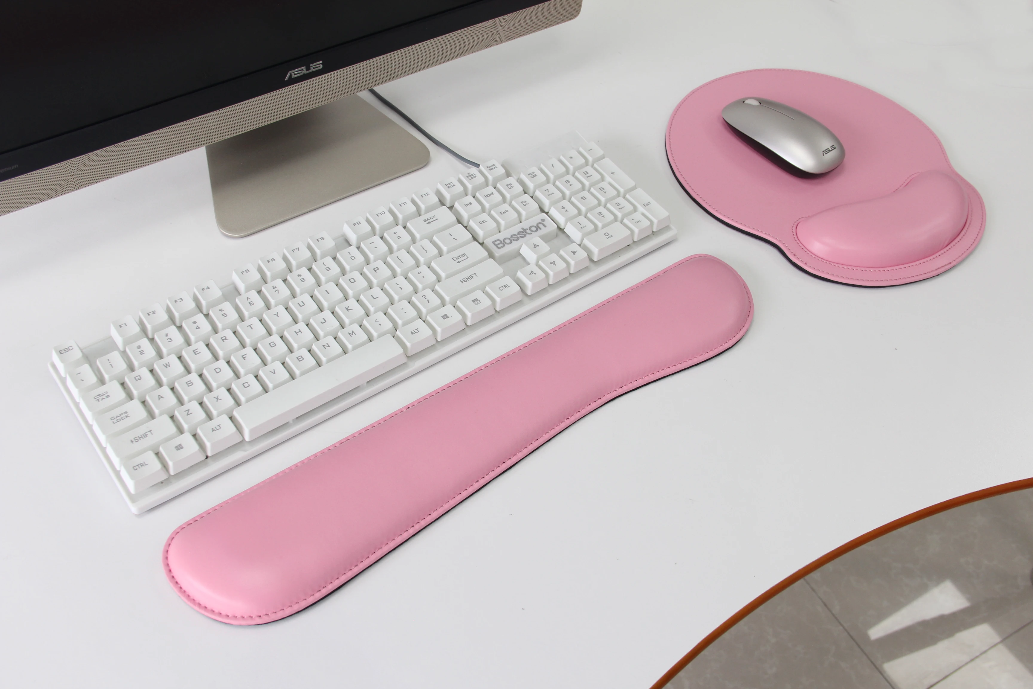 Коврик для мыши с подставкой для запястья и клавиатурой Мягкий комфортный Противоскользящий эргономичный дизайн для офисного геймера