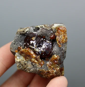 

107g Natural rare sphalerite mineral specimens stones and crystals quartz crystals healing crystal from china