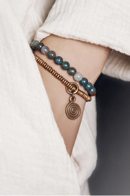 Small-Beads-Two-Row-Moss-Stone-Strand-Bracelet-Green-Ocean-Grass-Hand-Beaten-Copper-Charm-Jewelry-Money-Amulet-For-Women-Girls (10)