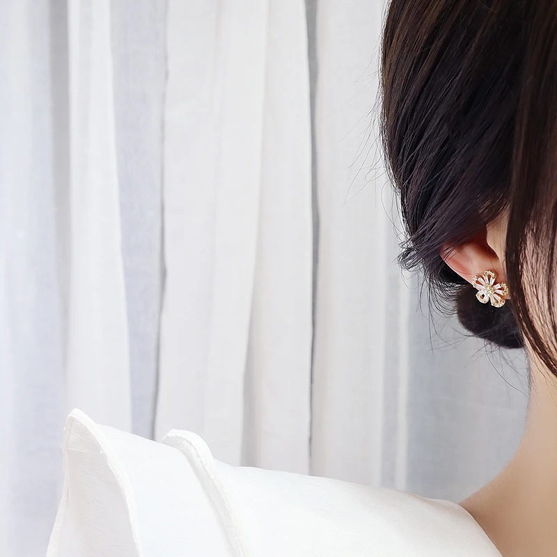 Ins Hot Sale Hollow Flower Petal Earrings for Women Exquisite Crystal Zirconia Stud Earring Wedding Jewelry Pendant for Bridal - Image 2