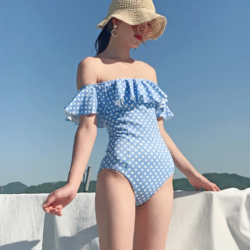 

2020 New Sexy Off The Shoulder Dot Printed Swimwear Women One Piece Ruffle Swimsuit Girl Resort Beach Bathing Suit Monokini