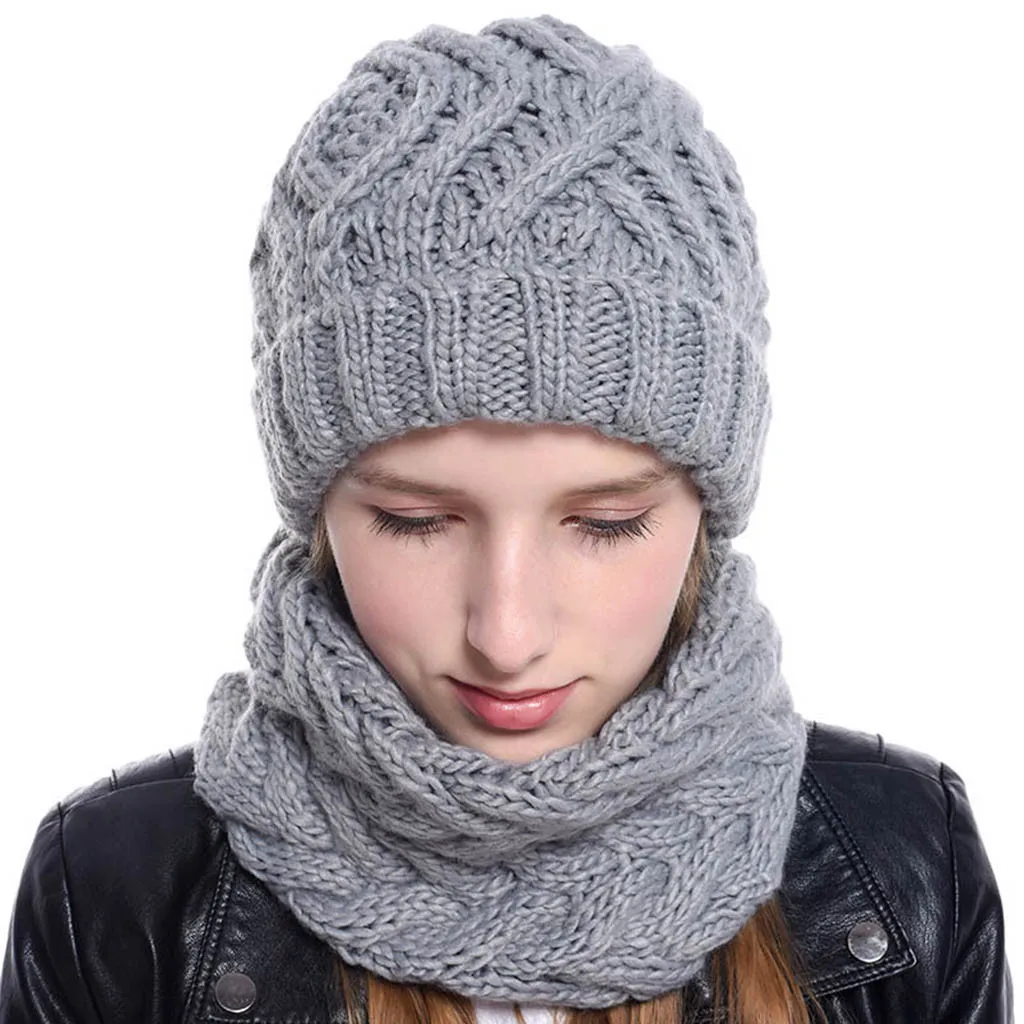 Bonnet et écharpe tricoté femmes deux pièces