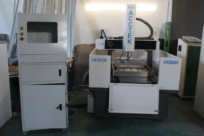 AccTek 400*400 мм 600*600 мм металлическая форма высокая скорость ЧПУ мини-модель машины делая с автоматический сменщик инструментов