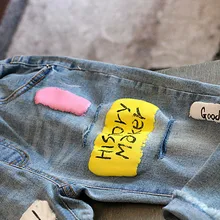 Весна-осень, стиль года, Детские уличные штаны контрастного цвета свободные джинсы с цветными буквами для маленьких девочек