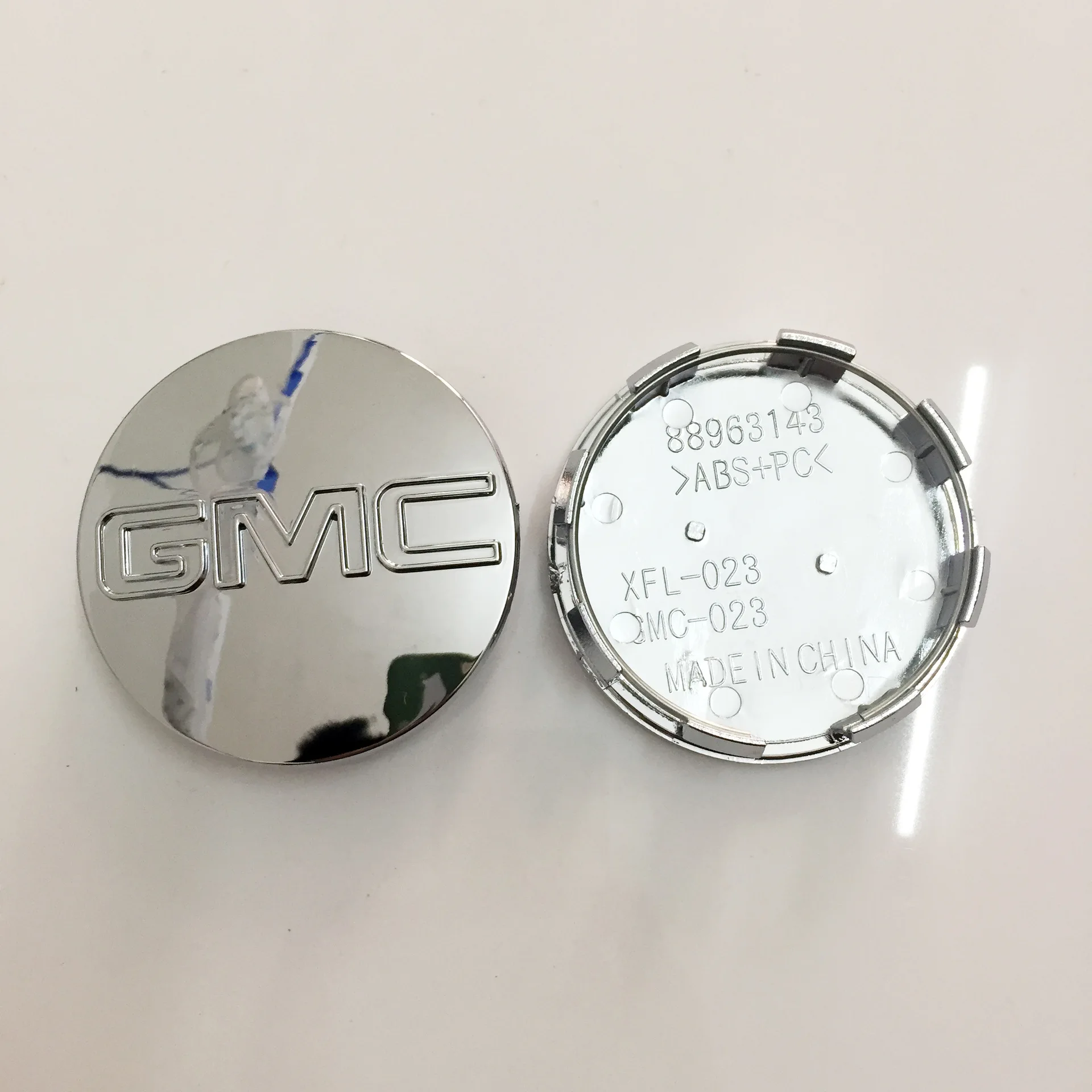 

Car Logo Foreign Trade for GMC Wheel Hub Cover 83mm Tire Center Cap Wheel Hub Sign Modified Pickup 3.25 "Inch