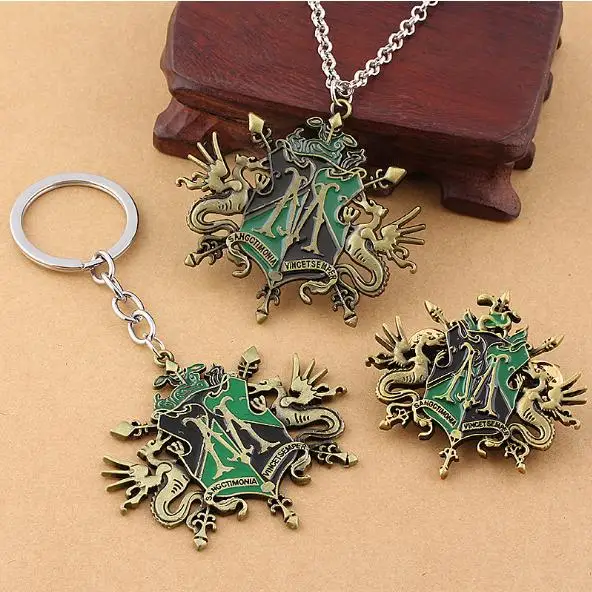 Distintivo Malfoy Famiglia Emblema Collana Portachiavi Spilla Action Figure Toy Doll Regalo Di Natale