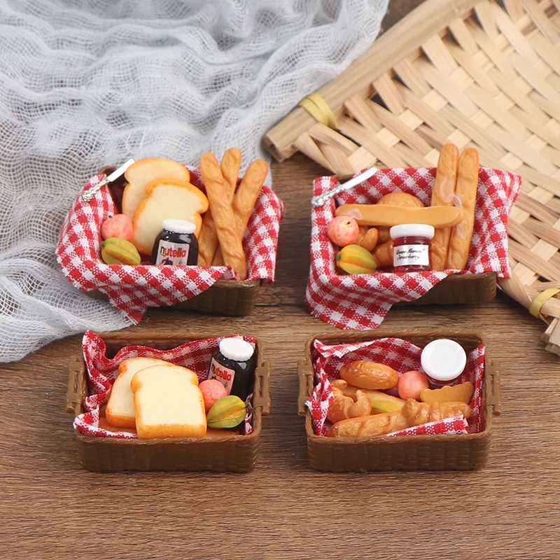 

1 :6 /1: 12 Dollhouse Miniature Bread Basket Simulation Food Model Toys DollHouse Decoration