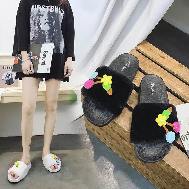 

Shoes Woman 2019 Low Flock Slippers Fur Luxury Slides Plush Flat Designer Rubber New Pleated Basic PU Slippers Fur Shoes Woman