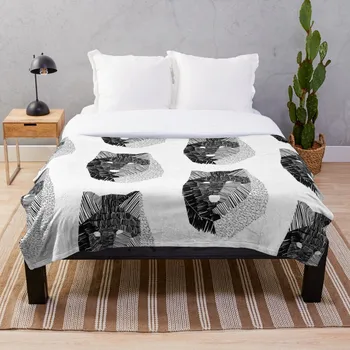 

Wolf Mask Throw Blanket Soft Sherpa Blanket Bed Sheet Single Knee Blanket Office Nap Blanket