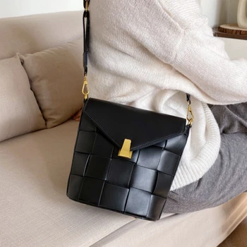 

Wholesale Women's PU Leather Woven Handbag Leather Handbag Doctor Bag Women Shoulder Bag Small Messenger Bag Women