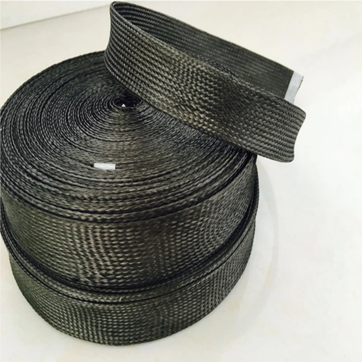 Description Picture 3 of item12K Carbon Fiber Braided Sleeves For Repairing Hockey Ball Sticks