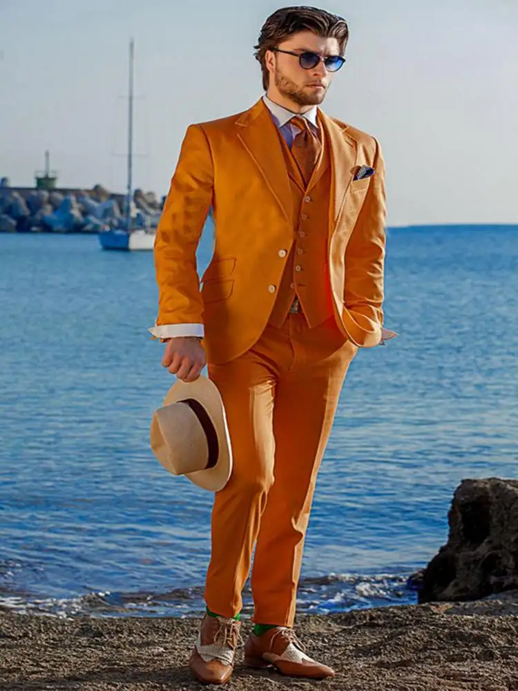 Fashionable Men's Evening Dress Toast 