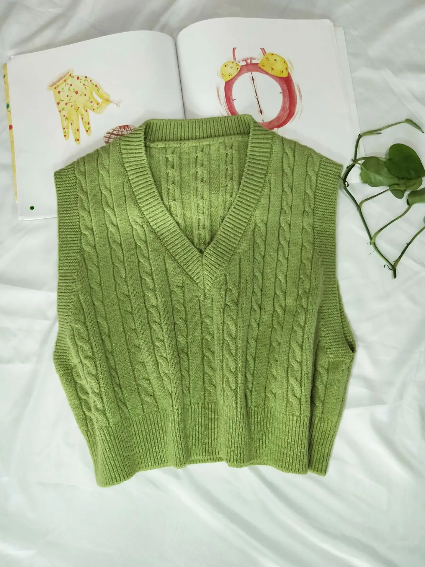 Сделанный из пряжи Для женщин пуловер без рукавов, Осень-зима, корейский стиль Винтаж v-образный вырез короткий вязаный шерстяной свитер, жилет зеленого T380 - Цвет: Green Vest