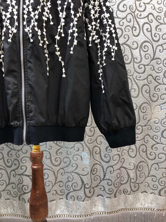 Early Autumn New Women's Circle Neck Embroidery Flower Painting Decorative Zipper Jacket Short Jacket 917
