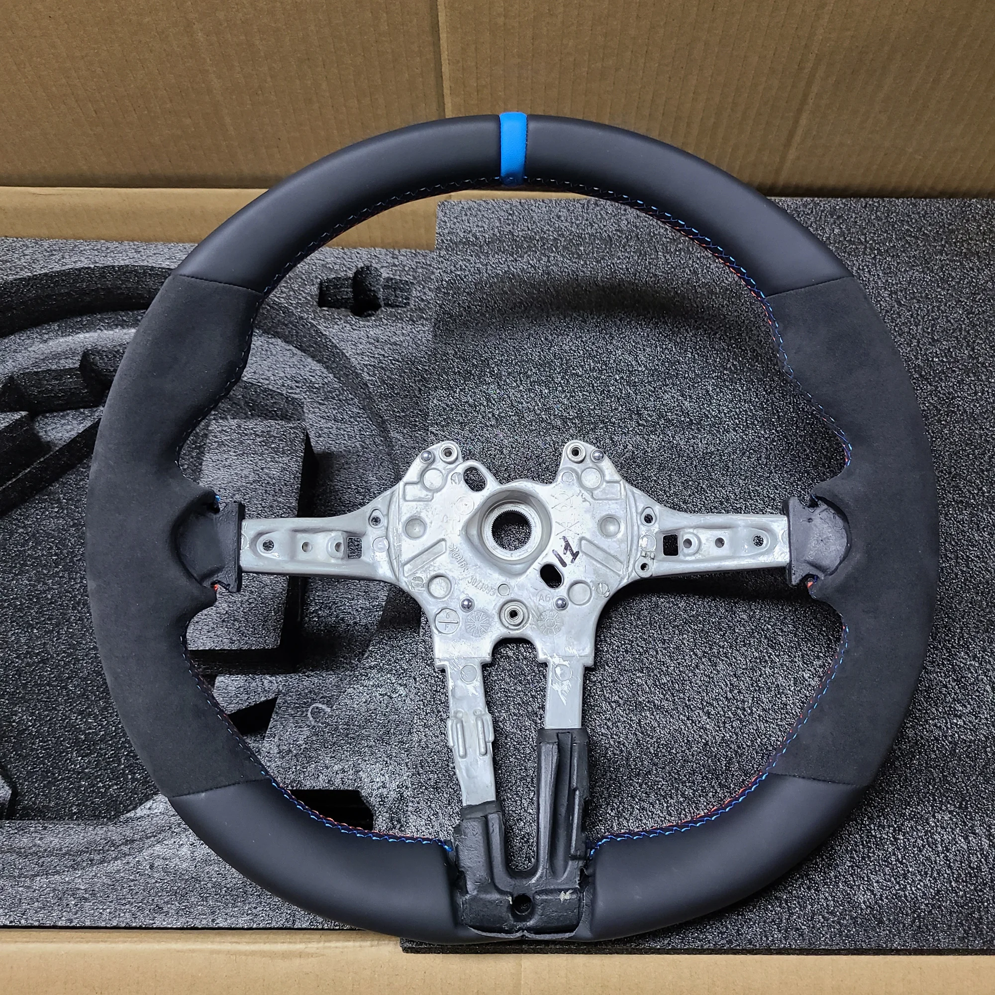 BMW Wildleder Lenkradbezug Alcantara F30 F32 M3 M4 Msport Rote Streifen